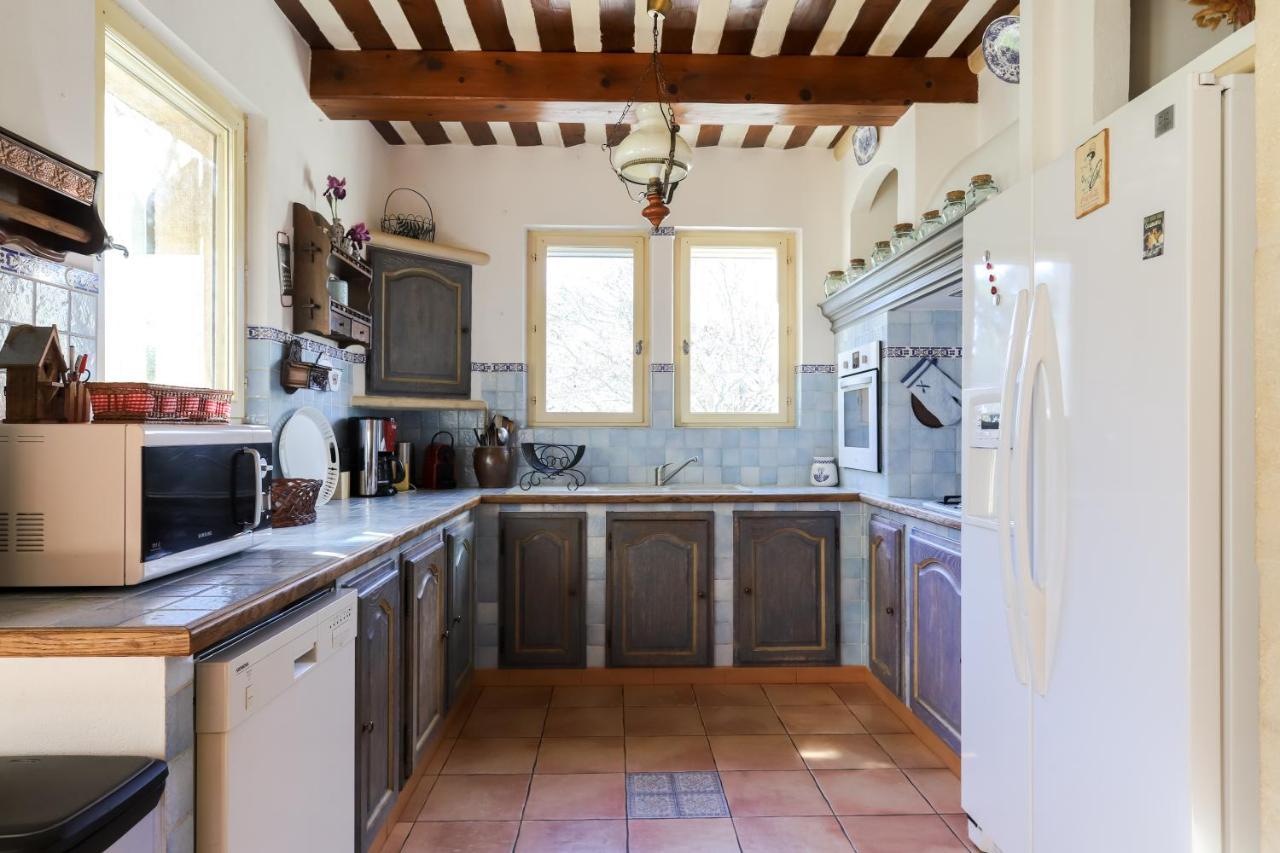 Le Mas Du Lac Saint-Rémy-de-Provence المظهر الخارجي الصورة